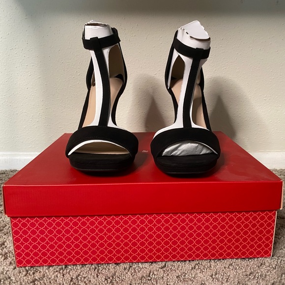 Kelly & Katie Conradd heels - Picture 5 of 11